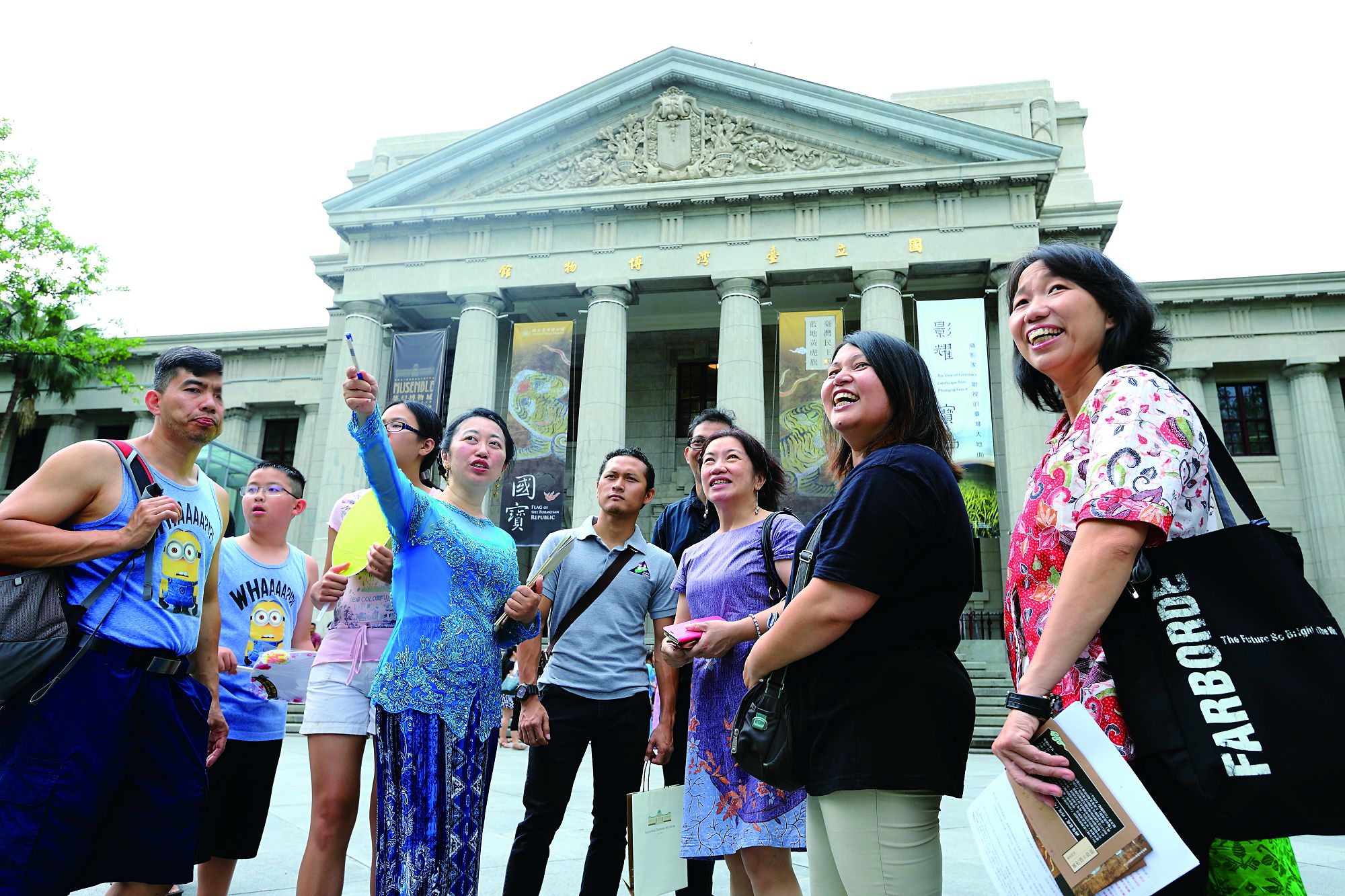 國立臺灣博物館推出新住民服務大使導覽，培訓東南亞新住民提供母語導覽服務。