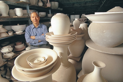 泥香&bull;火煉&bull;曉芳窯──蔡曉芳的釉色人生- 台灣光華雜誌