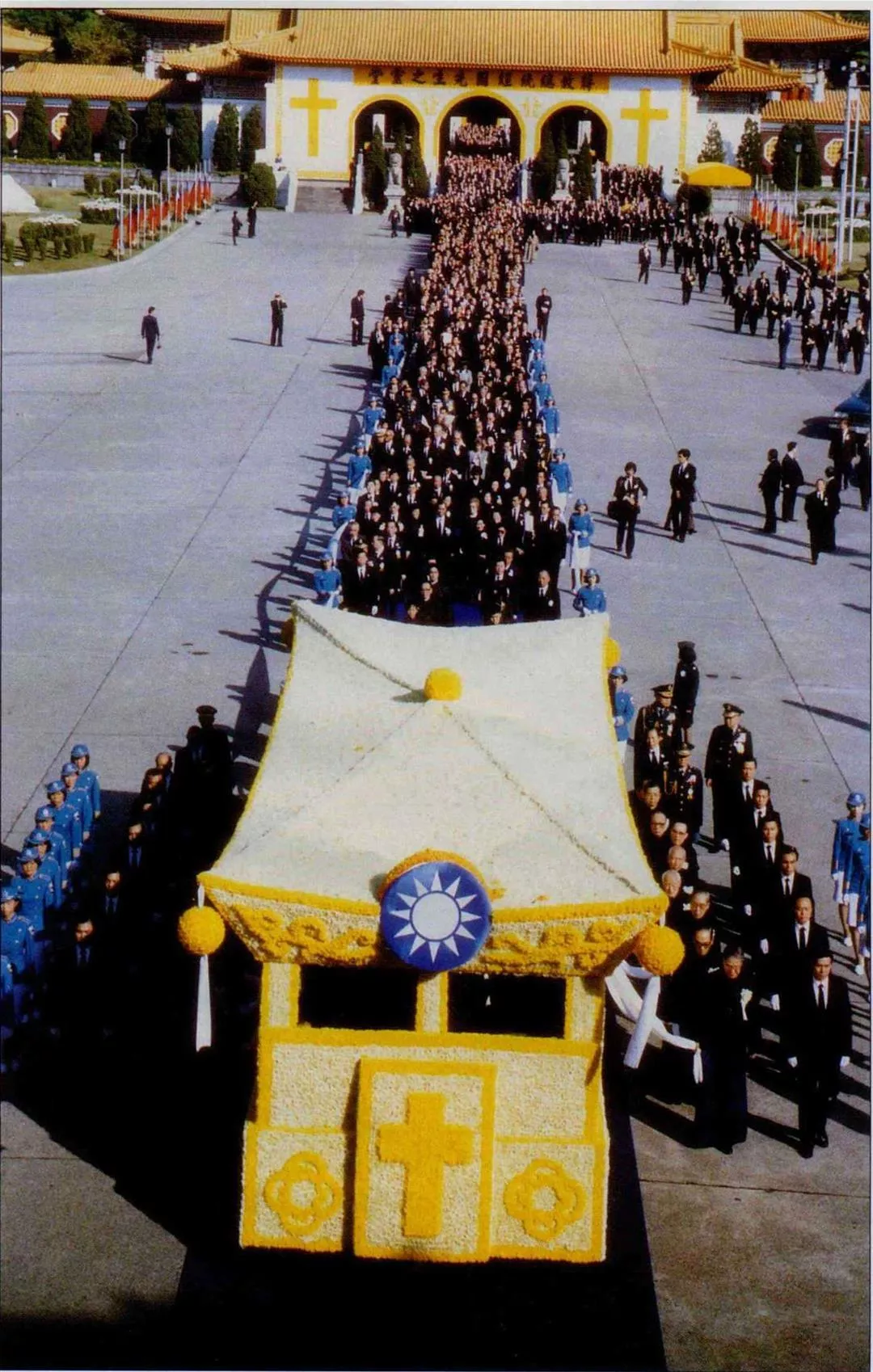 Taiwanese Funeral Traditions ADVANCE FOR SUNDAY, NOV. 13** Draped In
