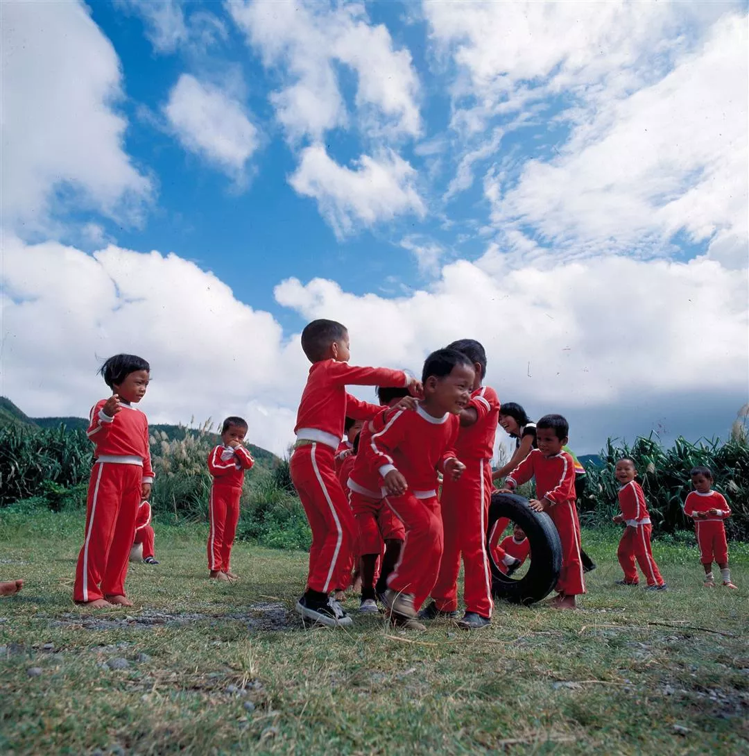 naked juniors - boys with girls together New Life for Lanyu's Children - 台灣光華雜誌