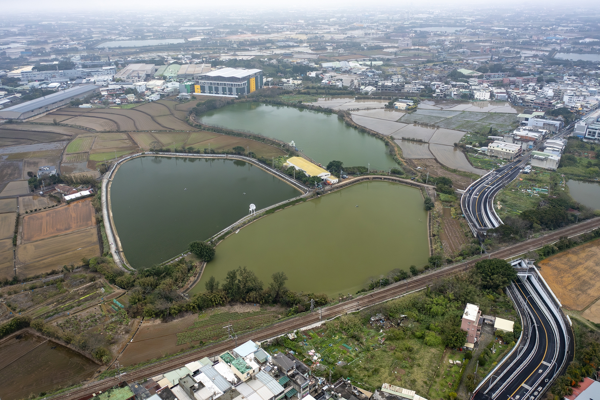 ���x�a�W���{�{����    