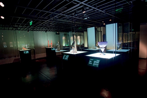 文化の砂漠にオアシスを——「琉璃工房」の華麗なる転身 - Taiwan Panorama