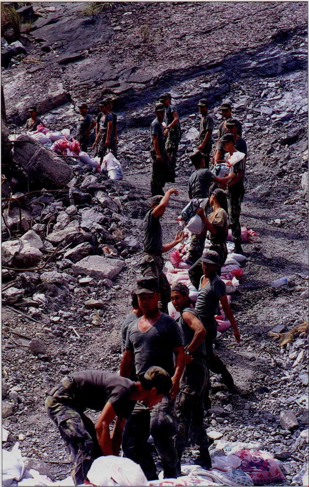 「重大災難現場如同戰場」，面對日益複雜的災難，就像對付一個難纏的敵人，救難人員的戰鬥能力和配備是打勝仗的重要條件。當災難情勢過大時，國軍部隊會奉召動員，可說是國內救災的最後一條防線。
